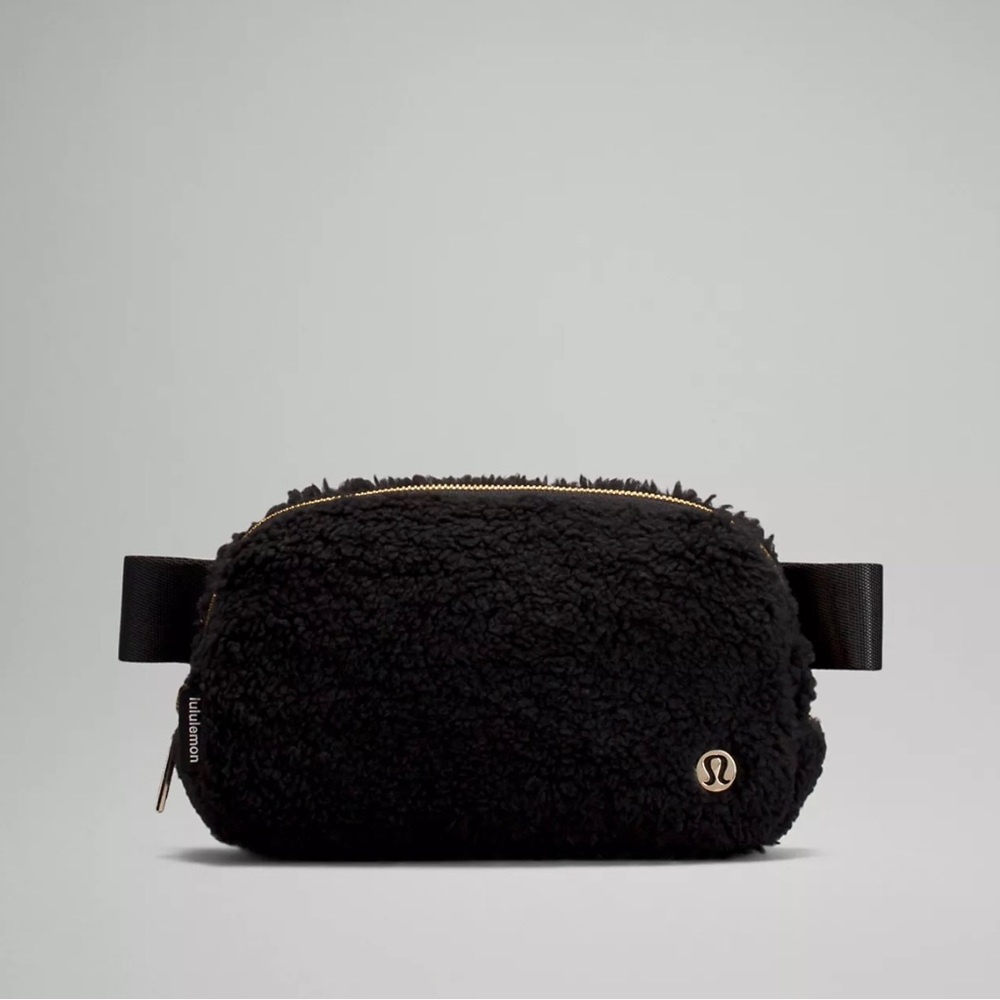 NEW NWT Lululemon Everywhere Belt Bag Fleece Black